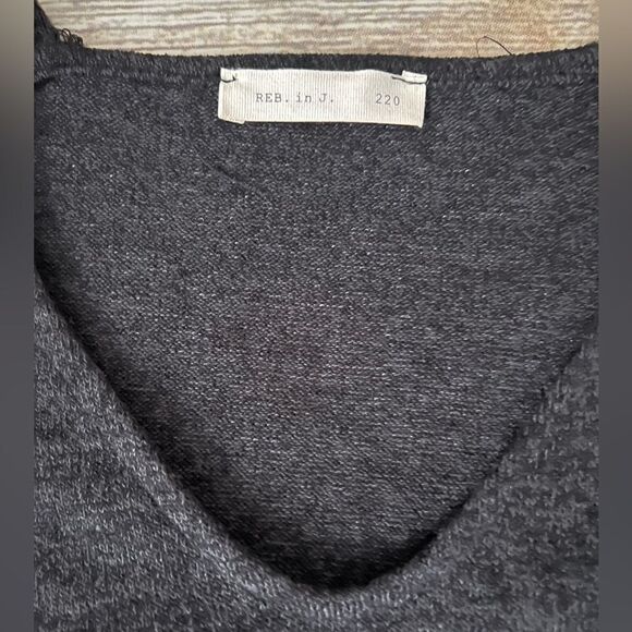 BlackātunicĀ Sweaterā
 - Picture 4 of 8